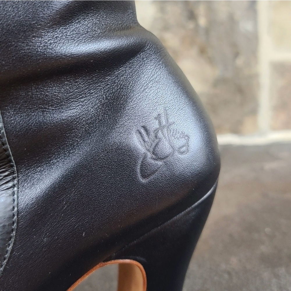 John Fluevog 6 Miracles Lourdes Victorian Boots - Picture 7 of 8